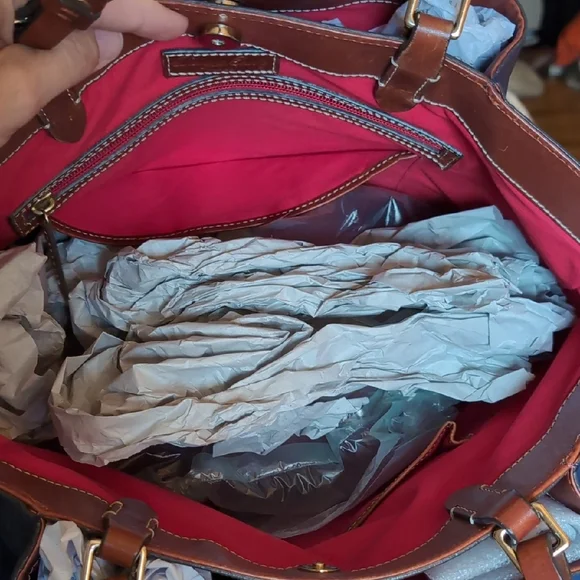 Dooney & Bourke Croc Embossed Flynn - Picture 12 of 17